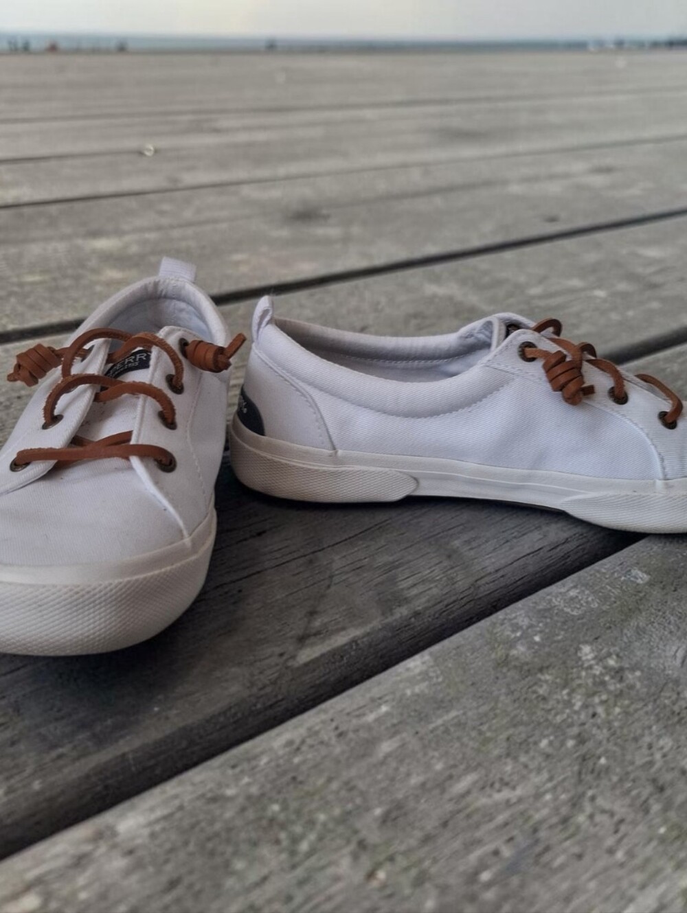 Sperry Top-Sider Women's White Canvas Low Top Lace-Up Memory Foam Sneakers 7.5